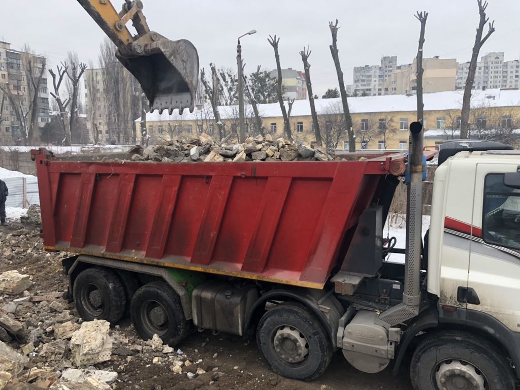 Вывоз мусора Камазом в Ростове-на-Дону в октябре