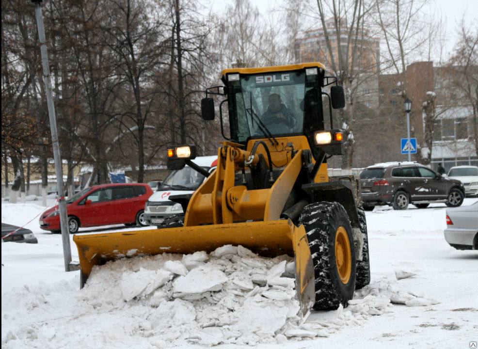 Аренда трактора для уборки снега в Ростове-на-Дону от ПроМусор – цена от 1043 руб., быстро и недорого