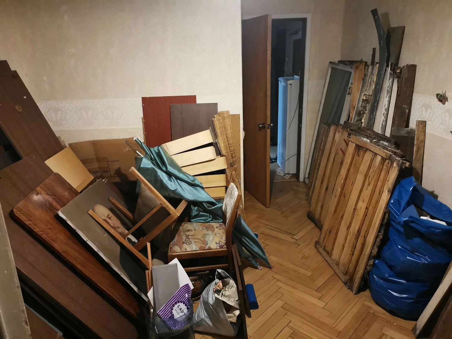 Демонтаж мебели с вывозом и утилизацией в Ростове-на-Дону в октябре